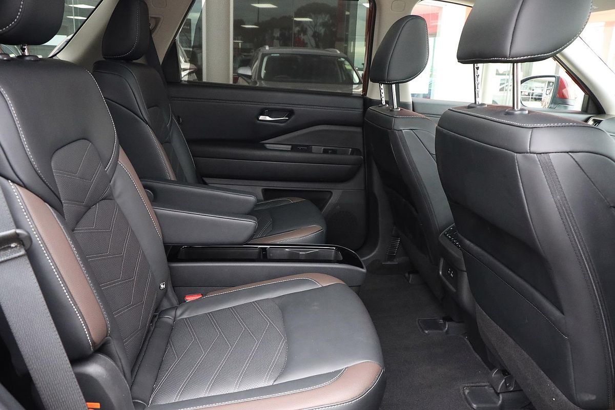 2023 Nissan Pathfinder Ti-L R53