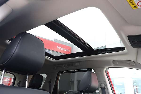 2023 Nissan Pathfinder Ti-L R53