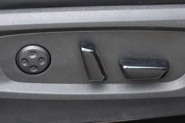 2023 Nissan Pathfinder Ti-L R53