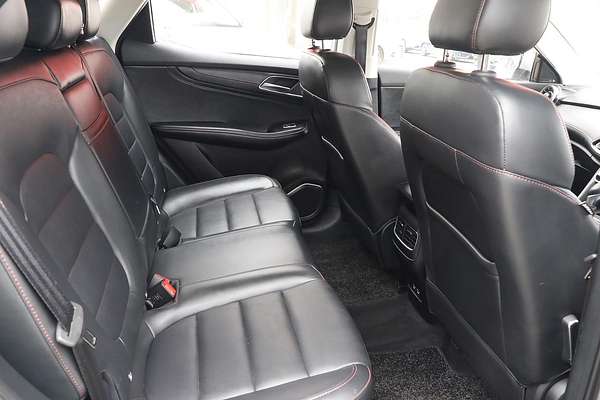 2022 MG HS Vibe SAS23