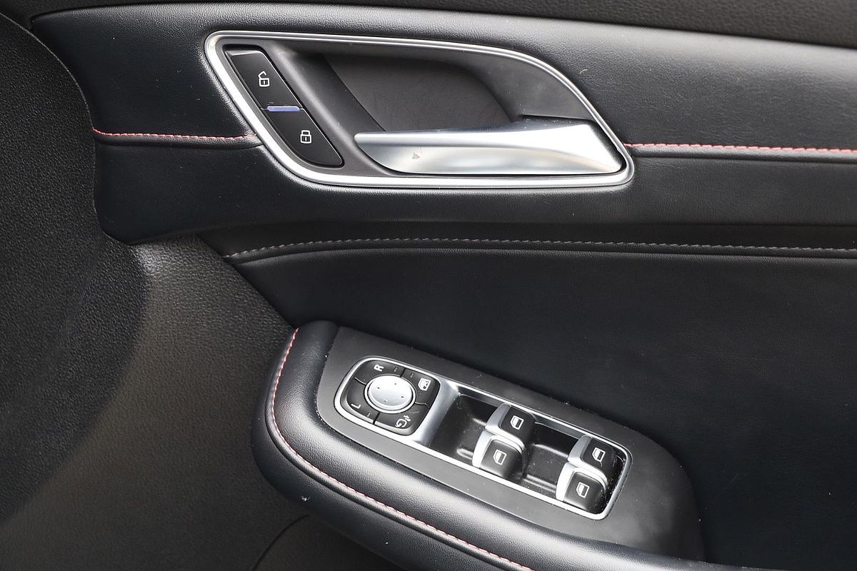 2022 MG HS Vibe SAS23