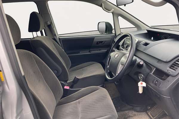 2012 Toyota Voxy XL Edition Welcab