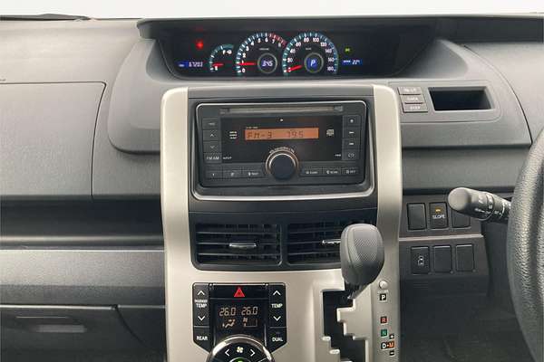 2012 Toyota Voxy XL Edition Welcab