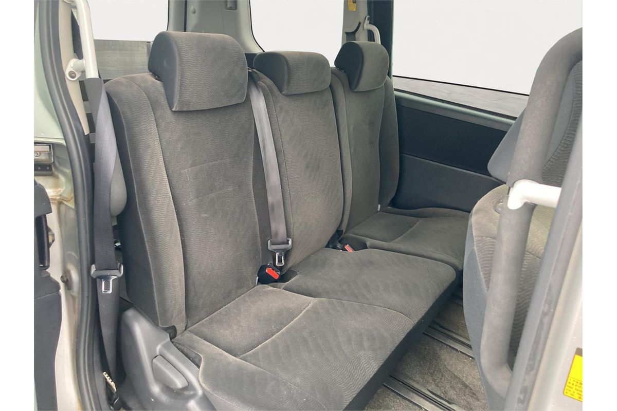 2012 Toyota Voxy XL Edition Welcab