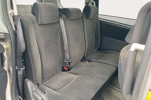 2012 Toyota Voxy XL Edition Welcab