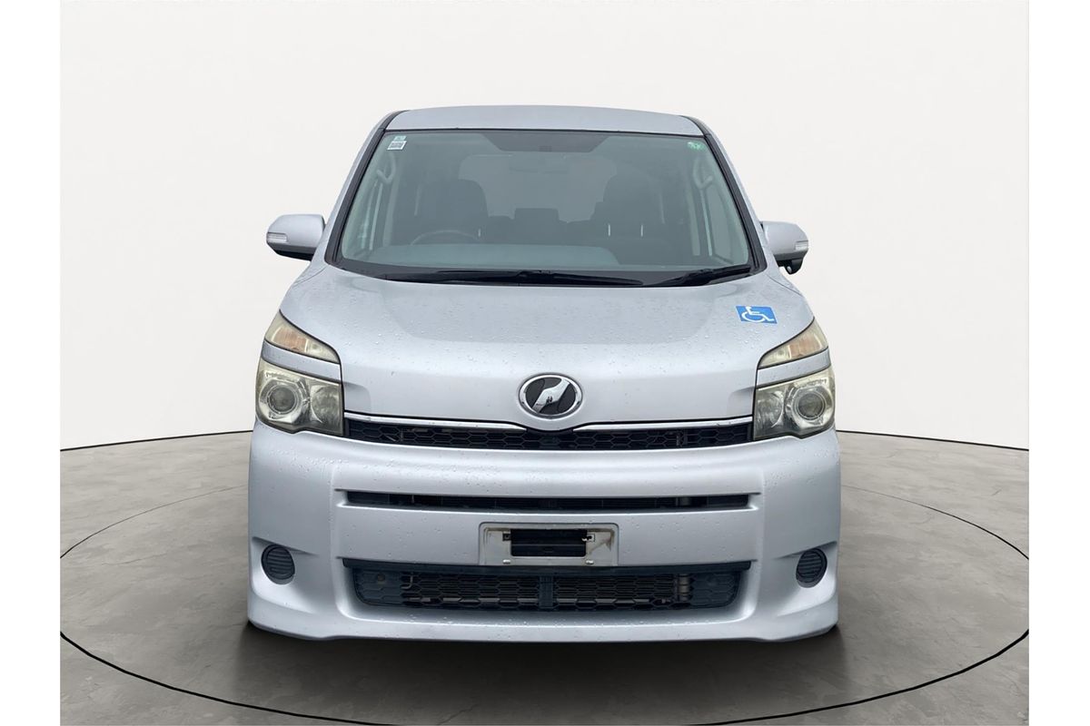 2012 Toyota Voxy XL Edition Welcab