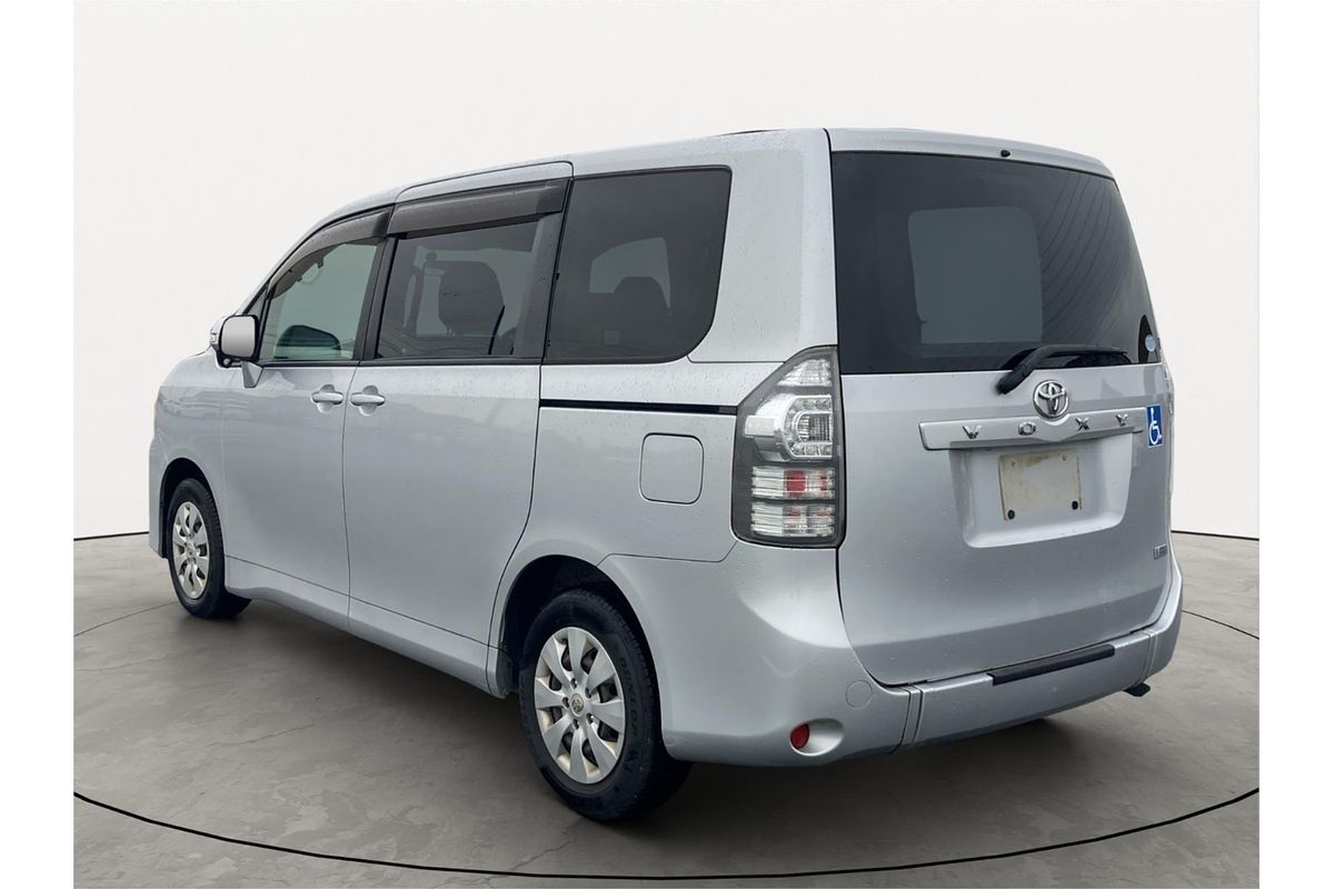 2012 Toyota Voxy XL Edition Welcab