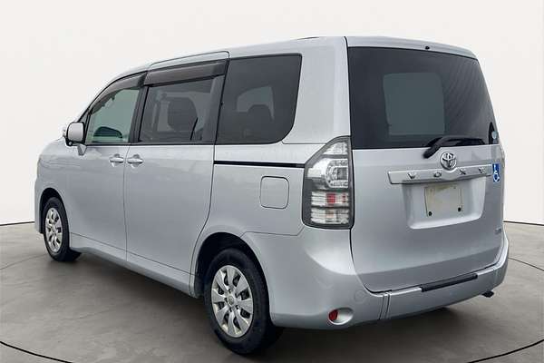 2012 Toyota Voxy XL Edition Welcab