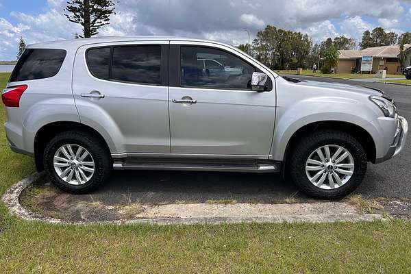 2017 Isuzu MU-X LS-U