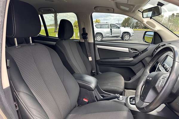 2017 Isuzu MU-X LS-U