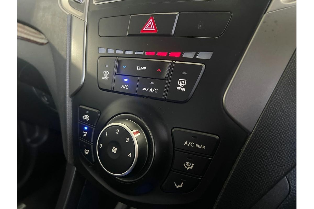 2015 Hyundai Santa Fe Active DM3 Series II