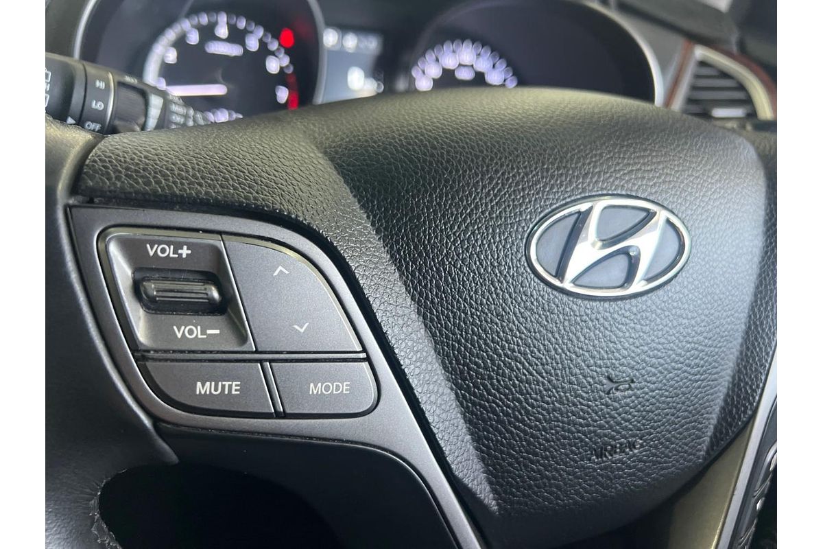 2015 Hyundai Santa Fe Active DM3 Series II