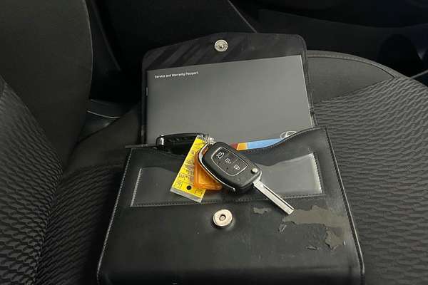 2015 Hyundai Santa Fe Active DM3 Series II