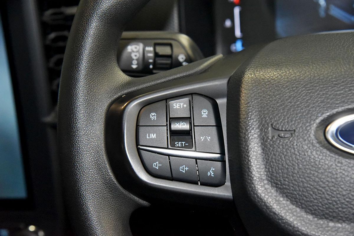 2025 Ford Ranger XL 4X4 2.0L