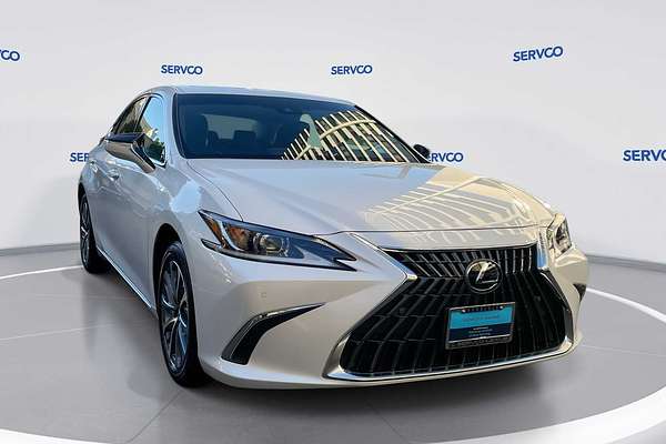 2025 Lexus ES