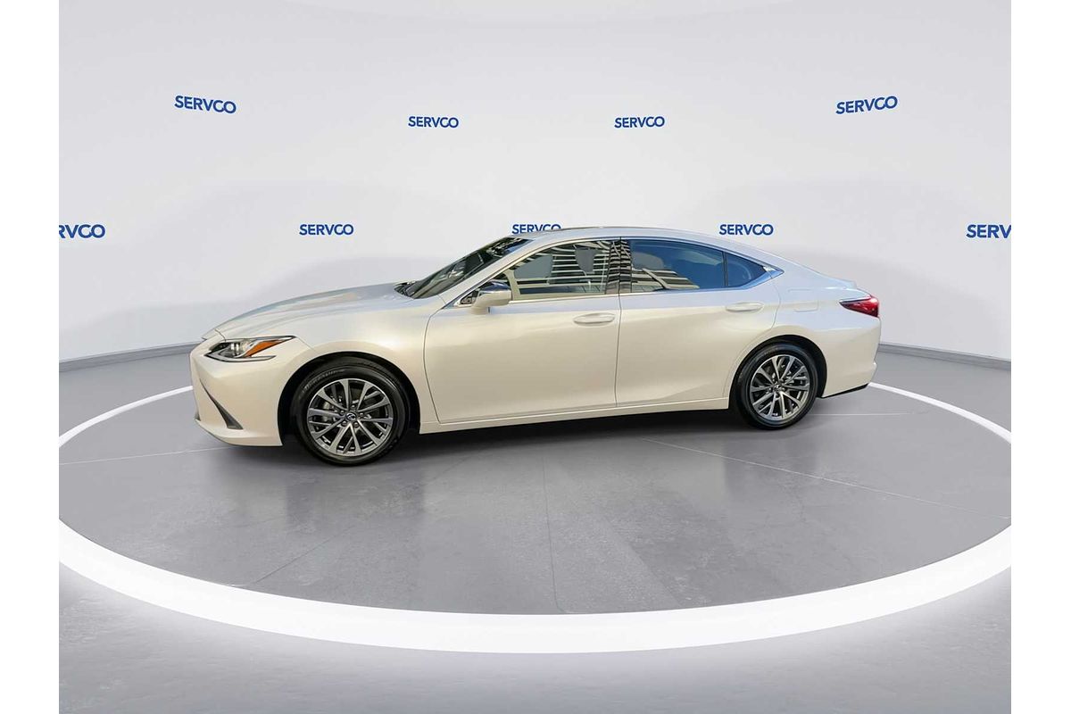 2025 Lexus ES