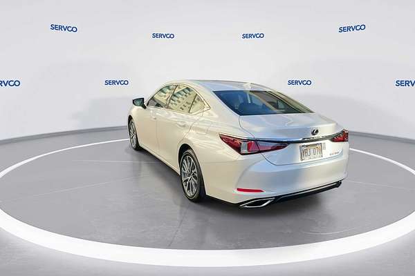 2025 Lexus ES
