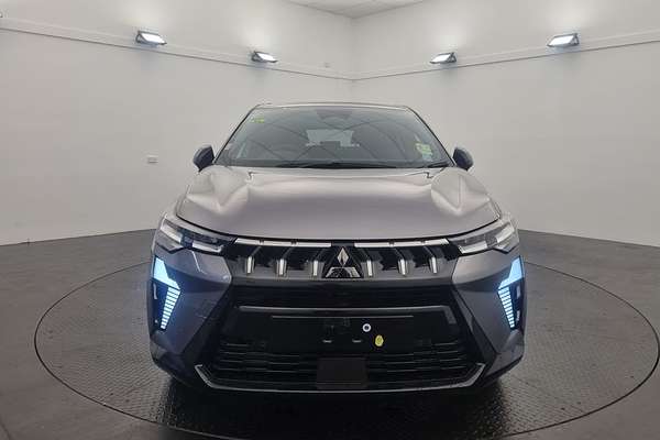 2025 Mitsubishi XE2E45