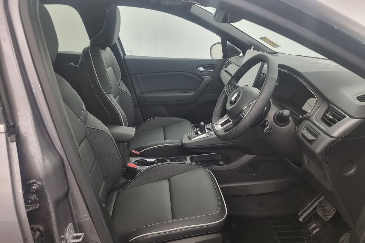 2025 Mitsubishi XE2E45