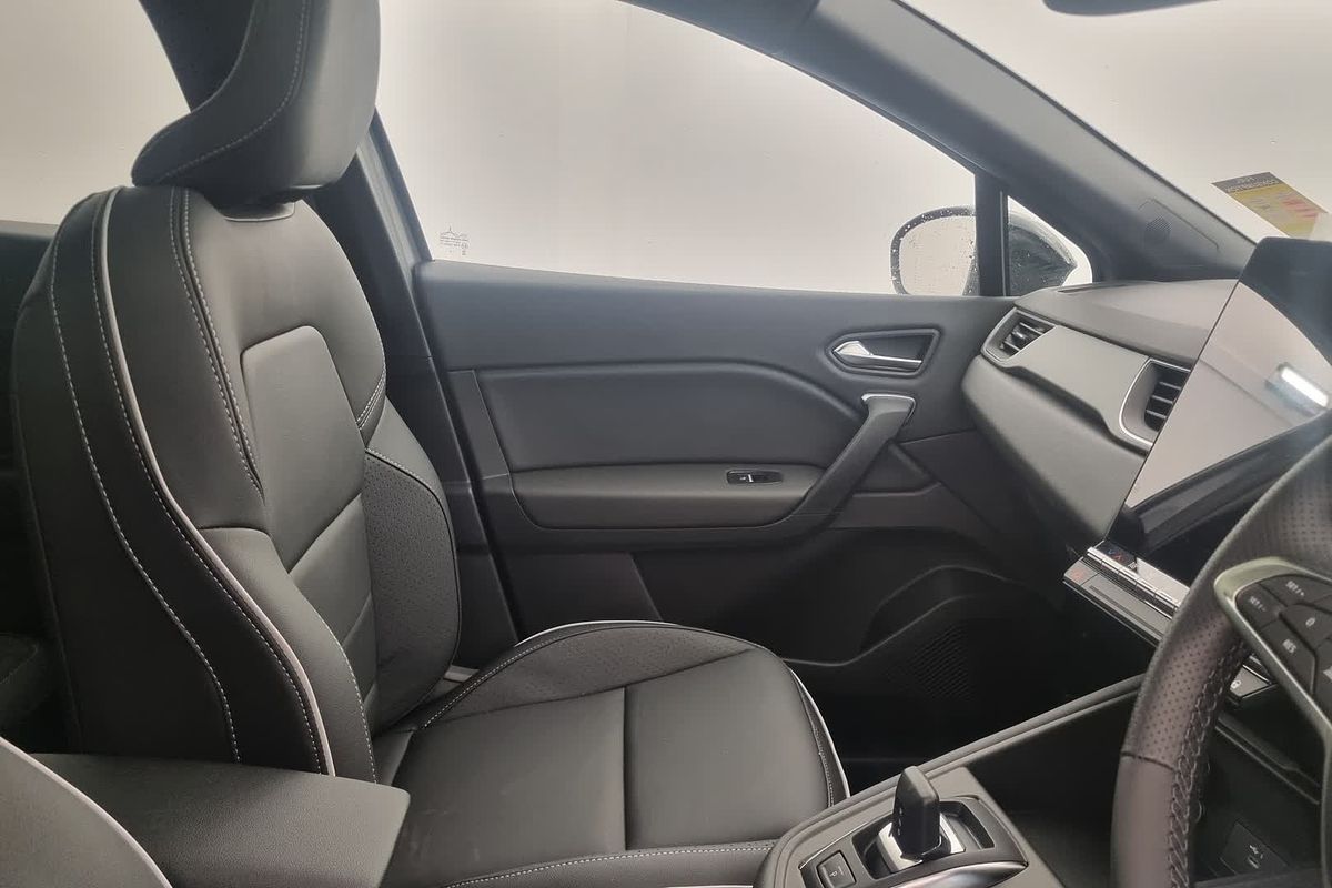 2025 Mitsubishi XE2E45