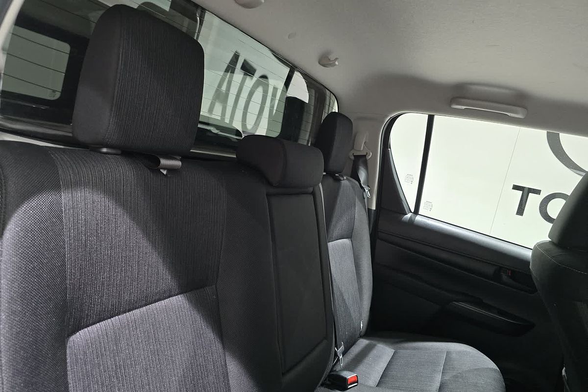 2021 Toyota Hilux SR GUN126R 4X4