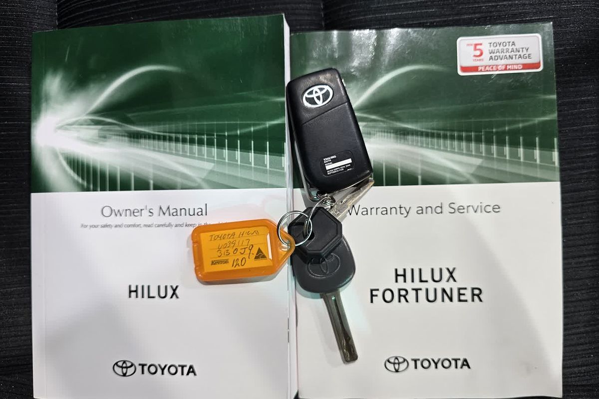 2021 Toyota Hilux SR GUN126R 4X4