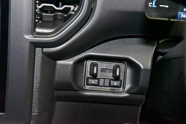 2025 Ford Ranger XL 4X4 2.0L