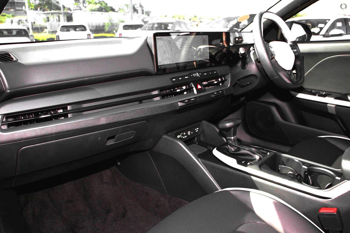 2025 Kia K4 GT-Line CL4m