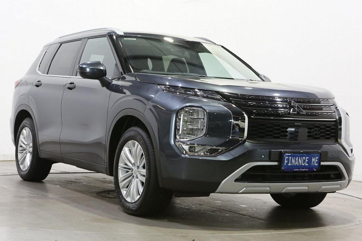 2024 Mitsubishi Outlander LS ZM