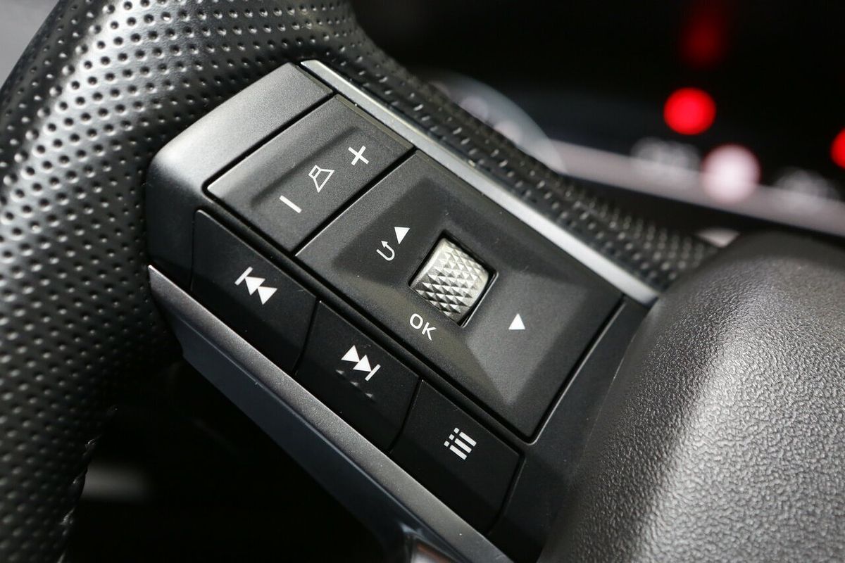 2024 Mitsubishi Outlander LS ZM