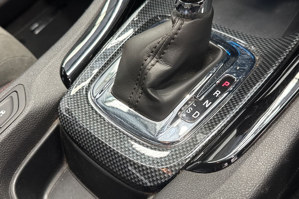 2016 Holden Ute SV6 BLACK EDITION VFII MY16 REAR WHEEL DRIVE