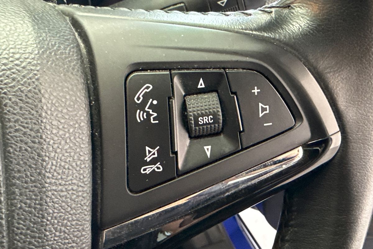 2016 Holden Ute SV6 BLACK EDITION VFII MY16 REAR WHEEL DRIVE