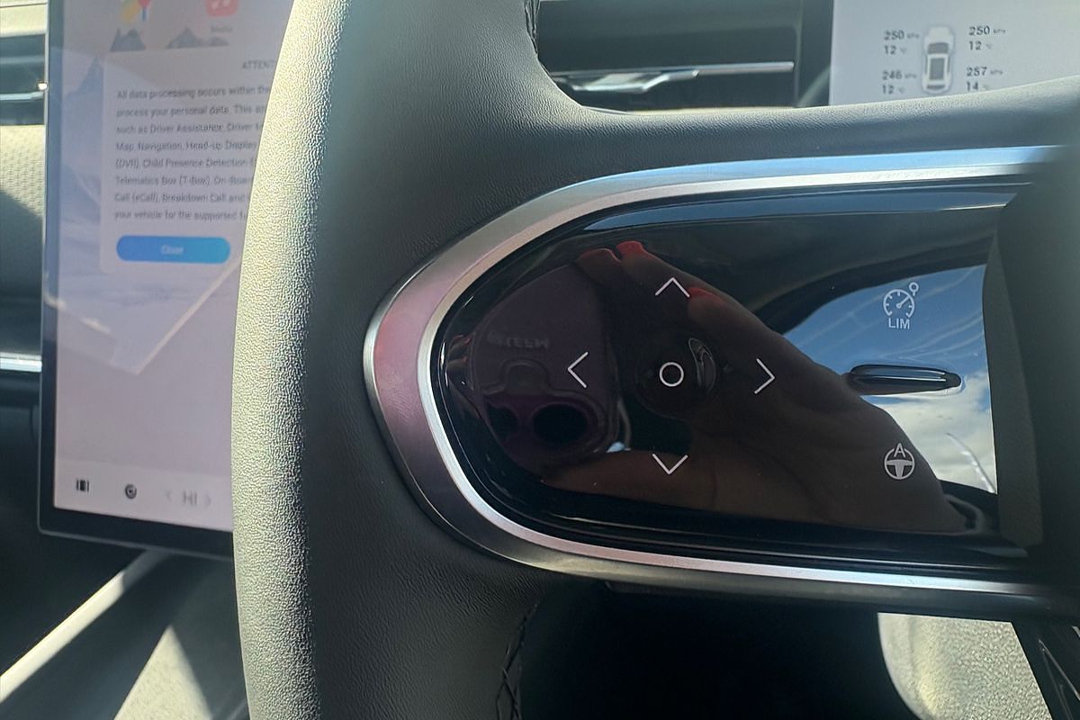 2025 Jaecoo J7 SHS Summit