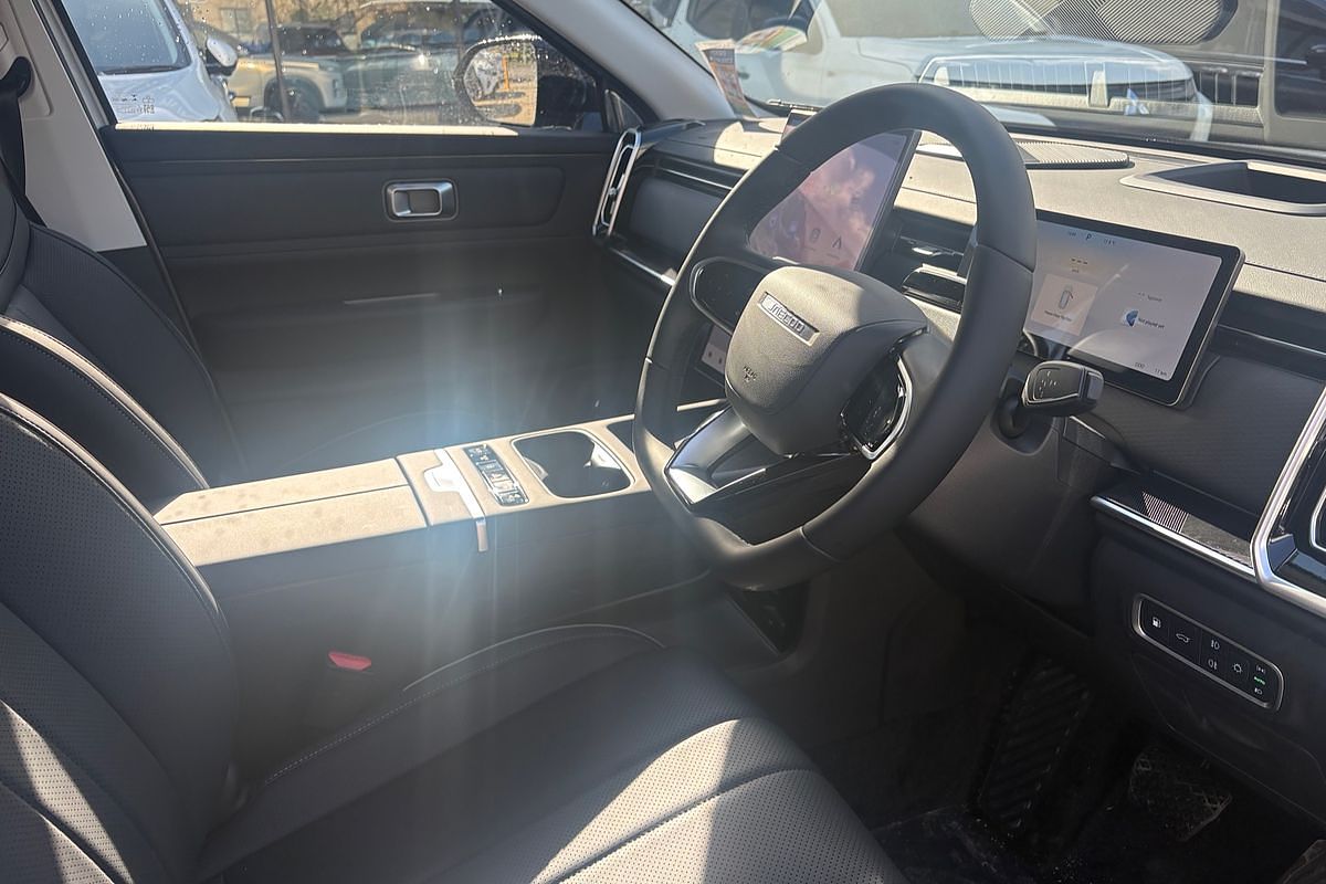 2025 Jaecoo J7 SHS Summit