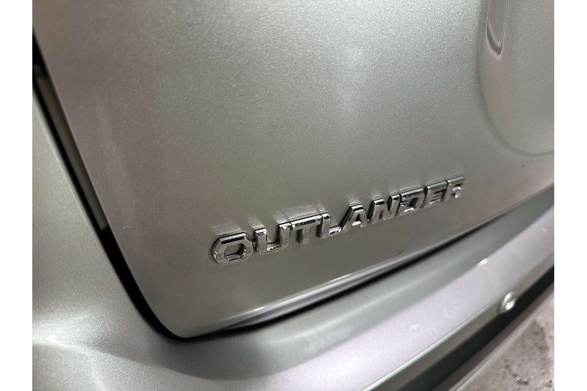 2021 Mitsubishi Outlander ES ZL