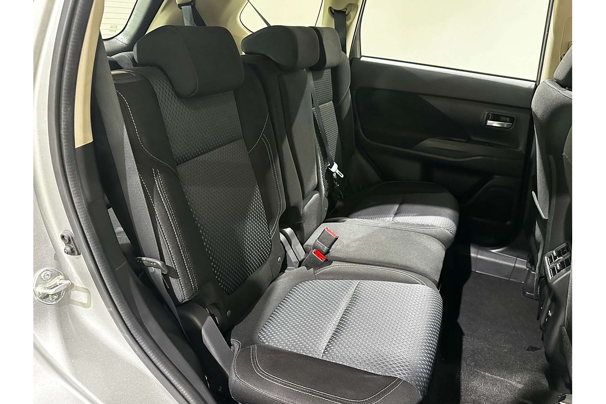 2021 Mitsubishi Outlander ES ZL