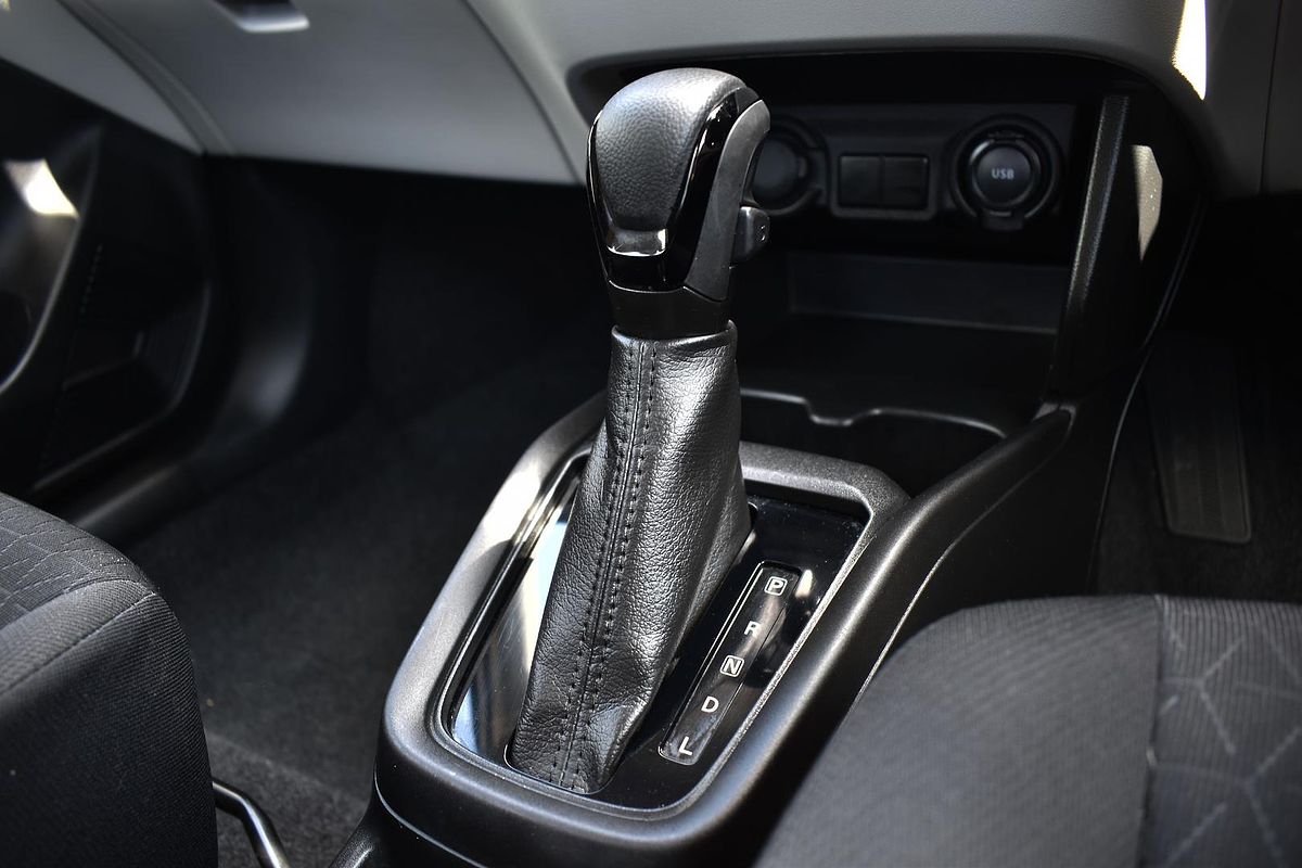 2024 Suzuki Swift Hybrid UZ