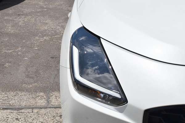 2024 Suzuki Swift Hybrid UZ