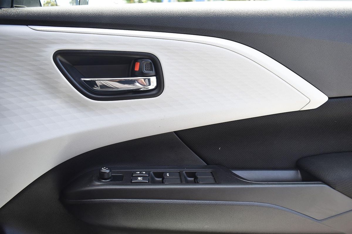 2024 Suzuki Swift Hybrid UZ