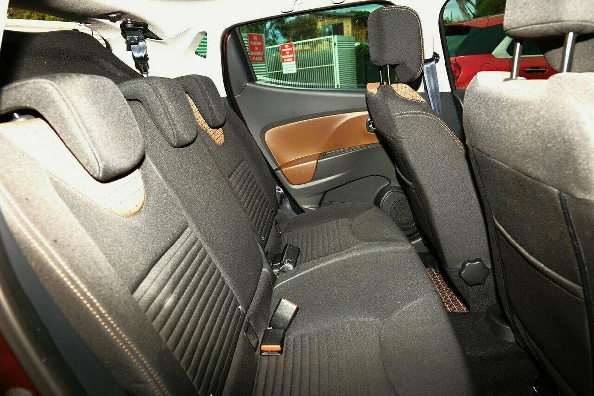 2014 Renault Clio Dynamique IV B98