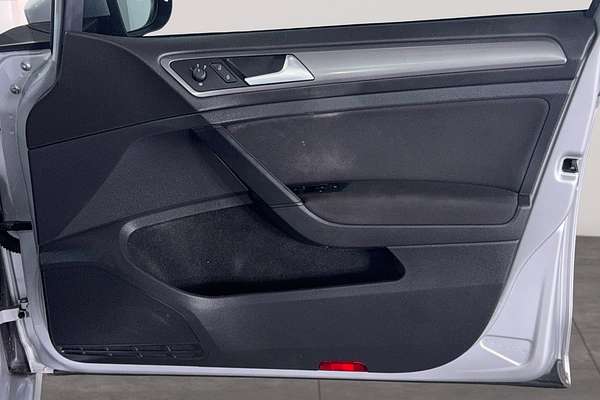 2016 Volkswagen Golf 92TSI Trendline 7