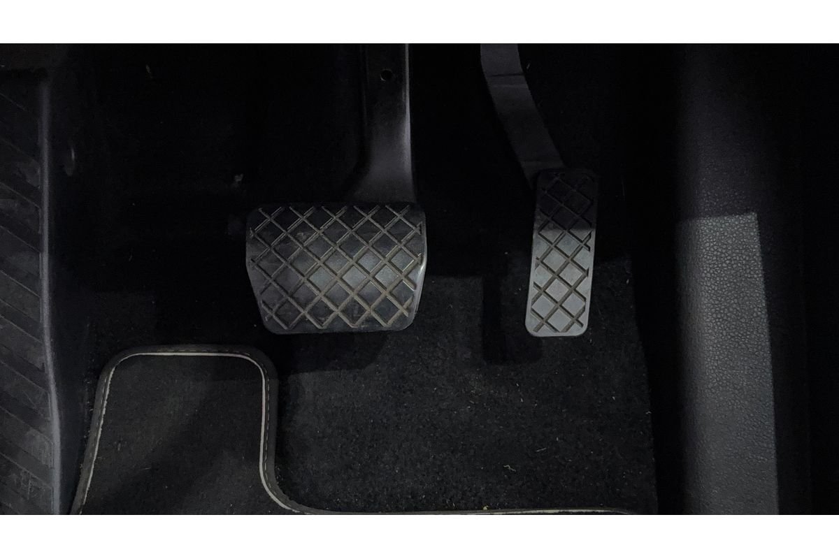 2016 Volkswagen Golf 92TSI Trendline 7