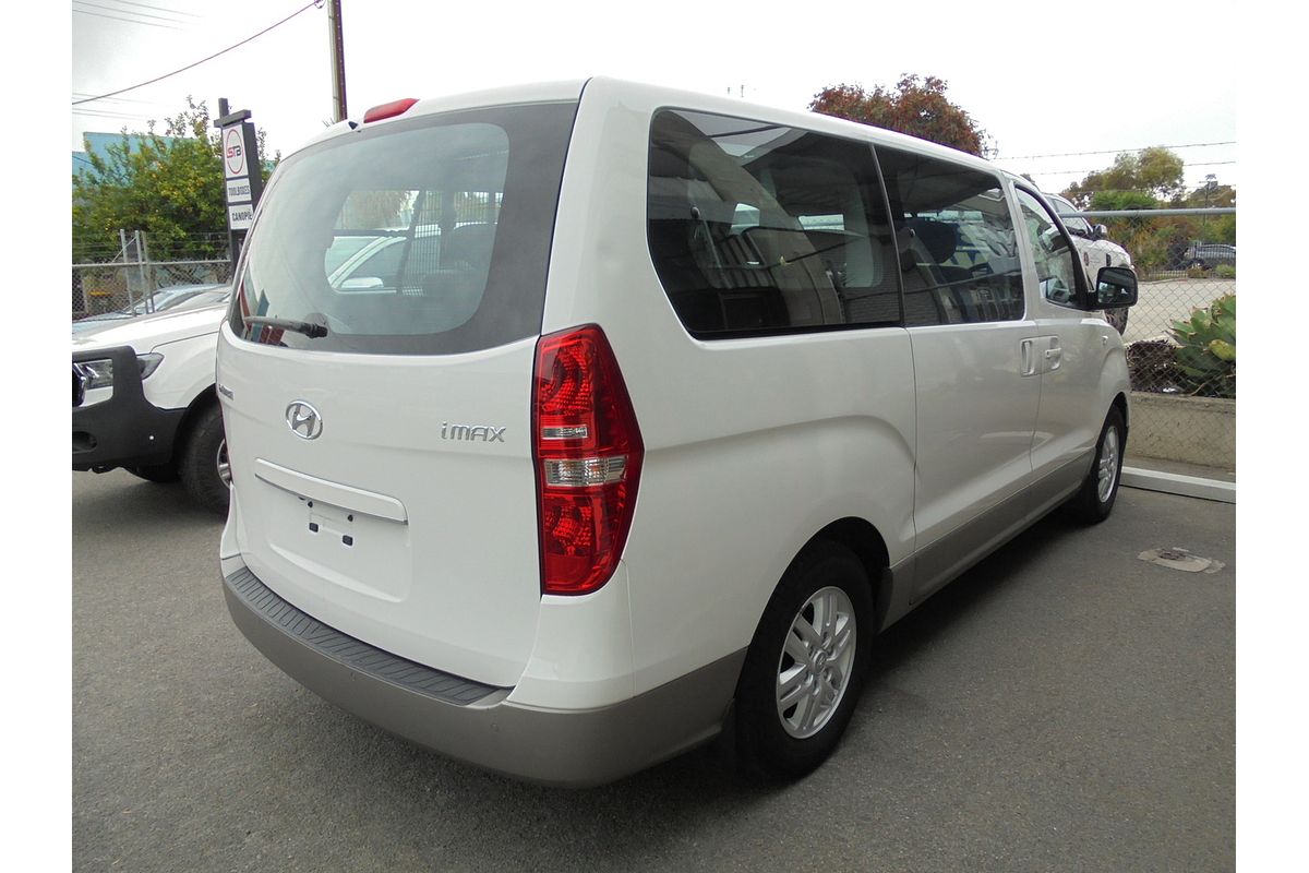 2017 Hyundai iMax TQ3-W Series II