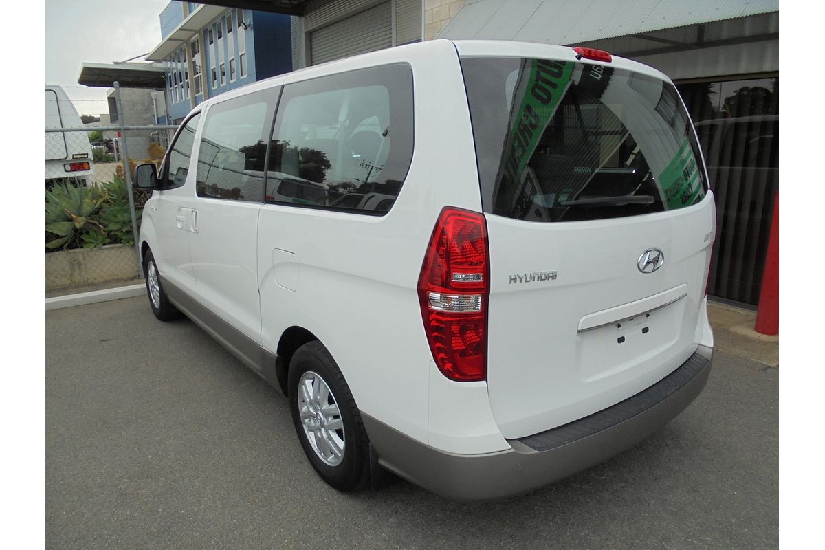2017 Hyundai iMax TQ3-W Series II