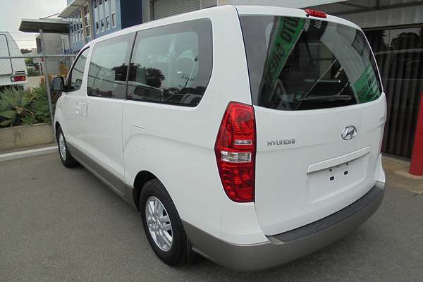2017 Hyundai iMax TQ3-W Series II