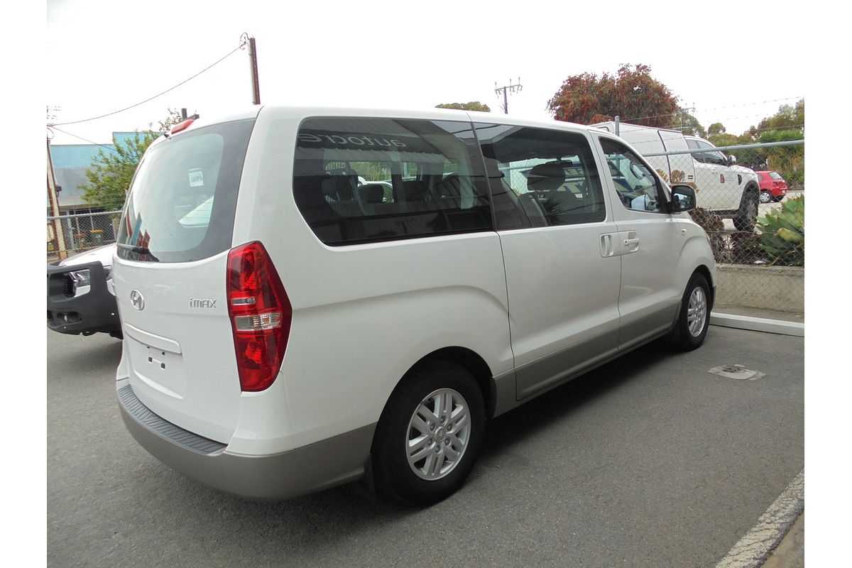 2017 Hyundai iMax TQ3-W Series II