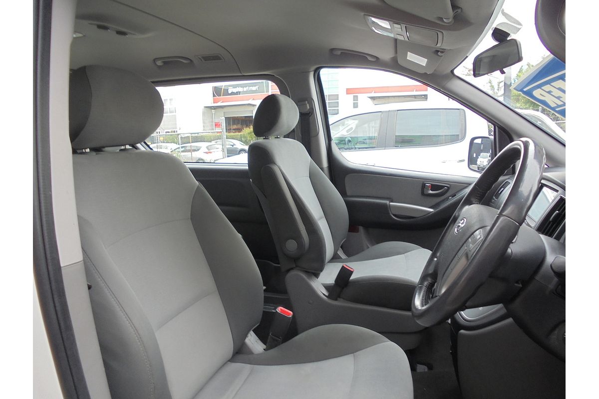 2017 Hyundai iMax TQ3-W Series II