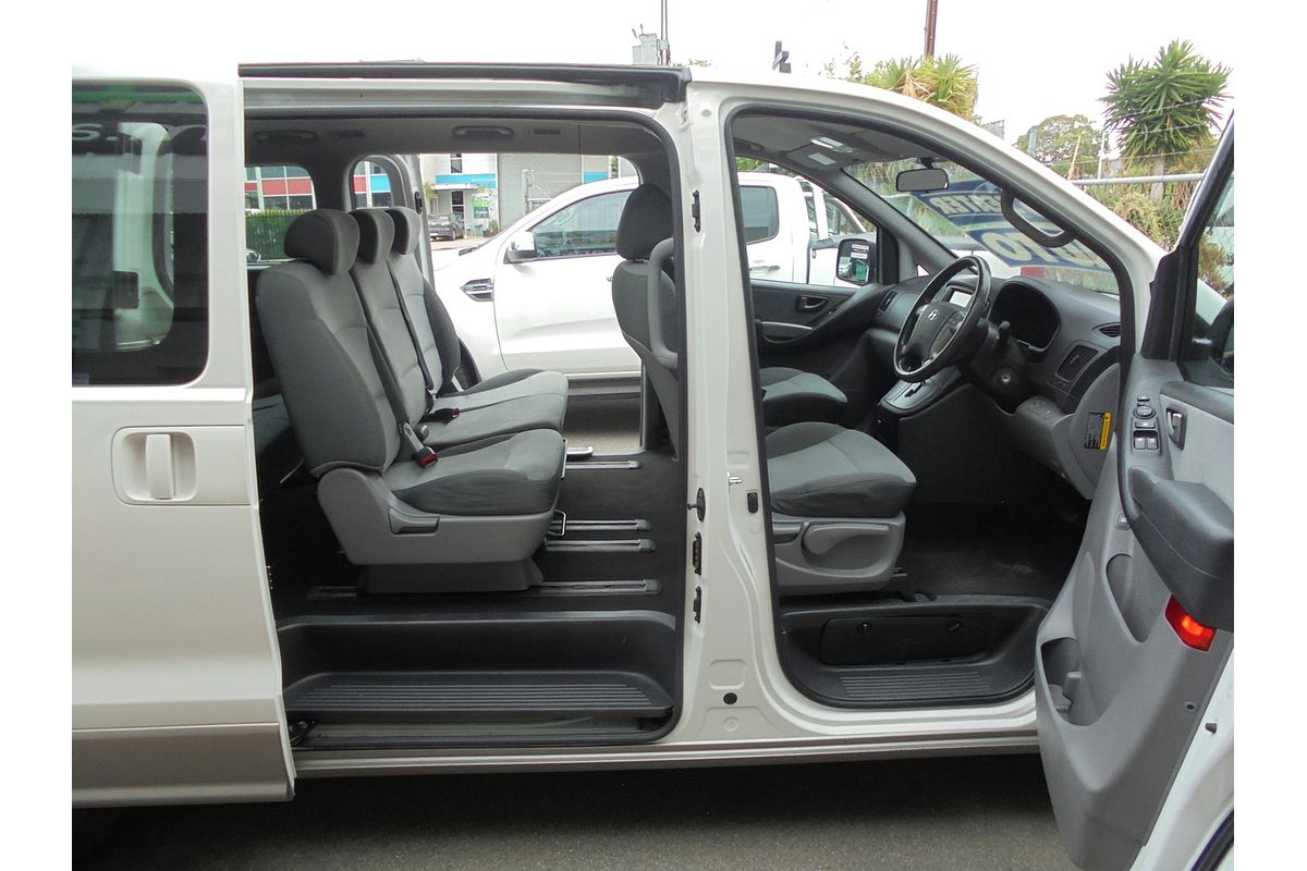 2017 Hyundai iMax TQ3-W Series II