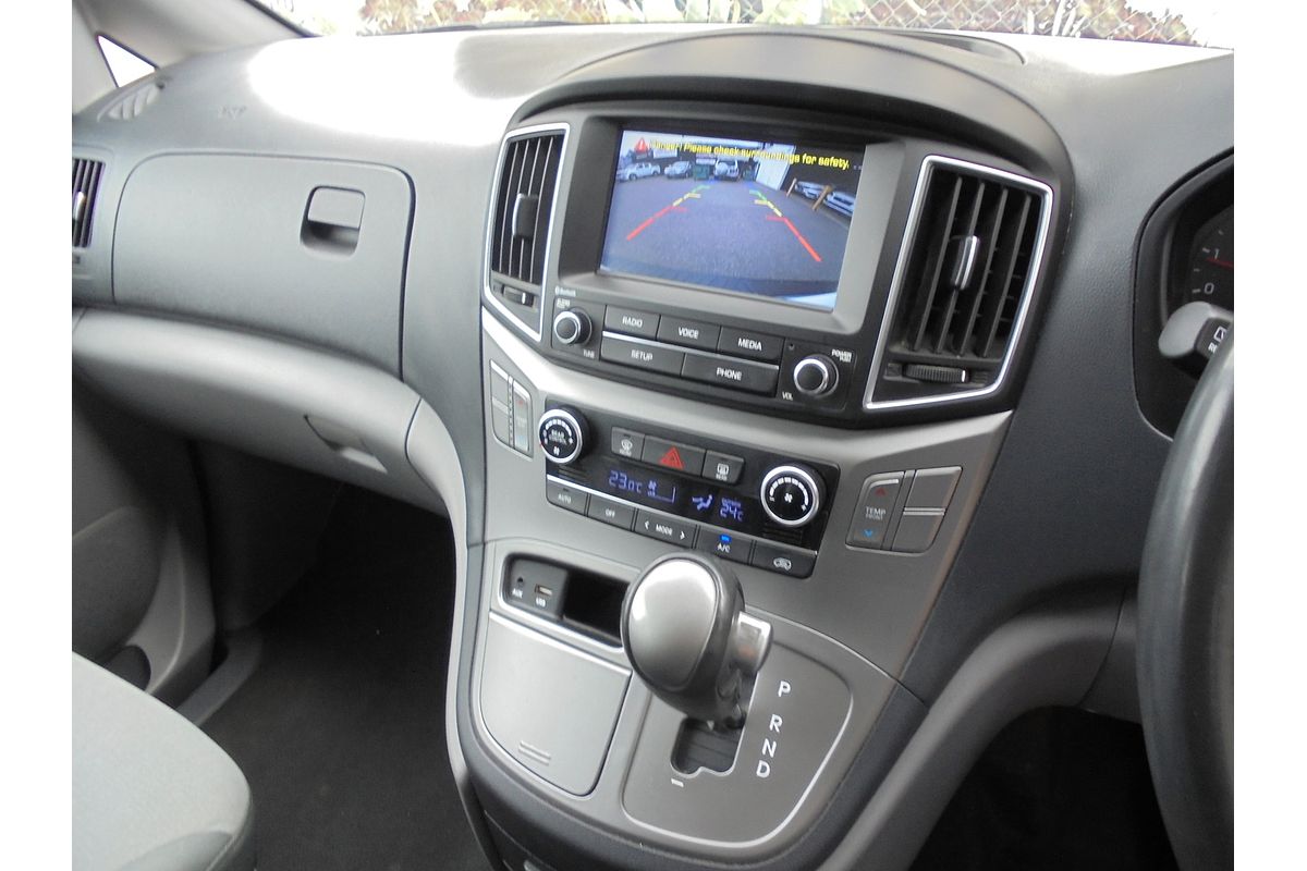 2017 Hyundai iMax TQ3-W Series II