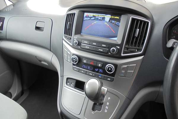 2017 Hyundai iMax TQ3-W Series II